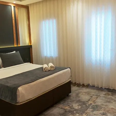 Hotel Rain