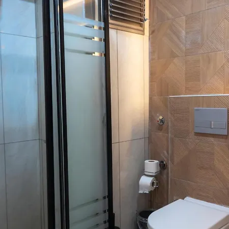 Hotel Rain 4*