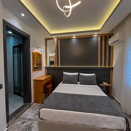 Hotel Rain 4*